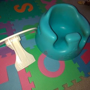 Bumbo seat with tray
